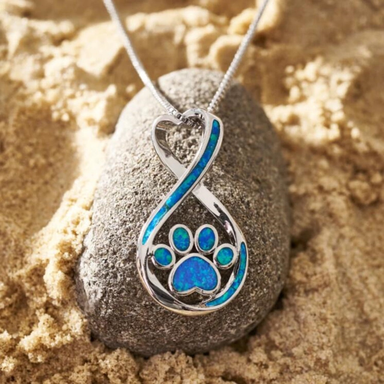 Cross-border Explosions Opal Hawaiian Style Cat's Claw Pendant Woolen Chain Opal Necklace