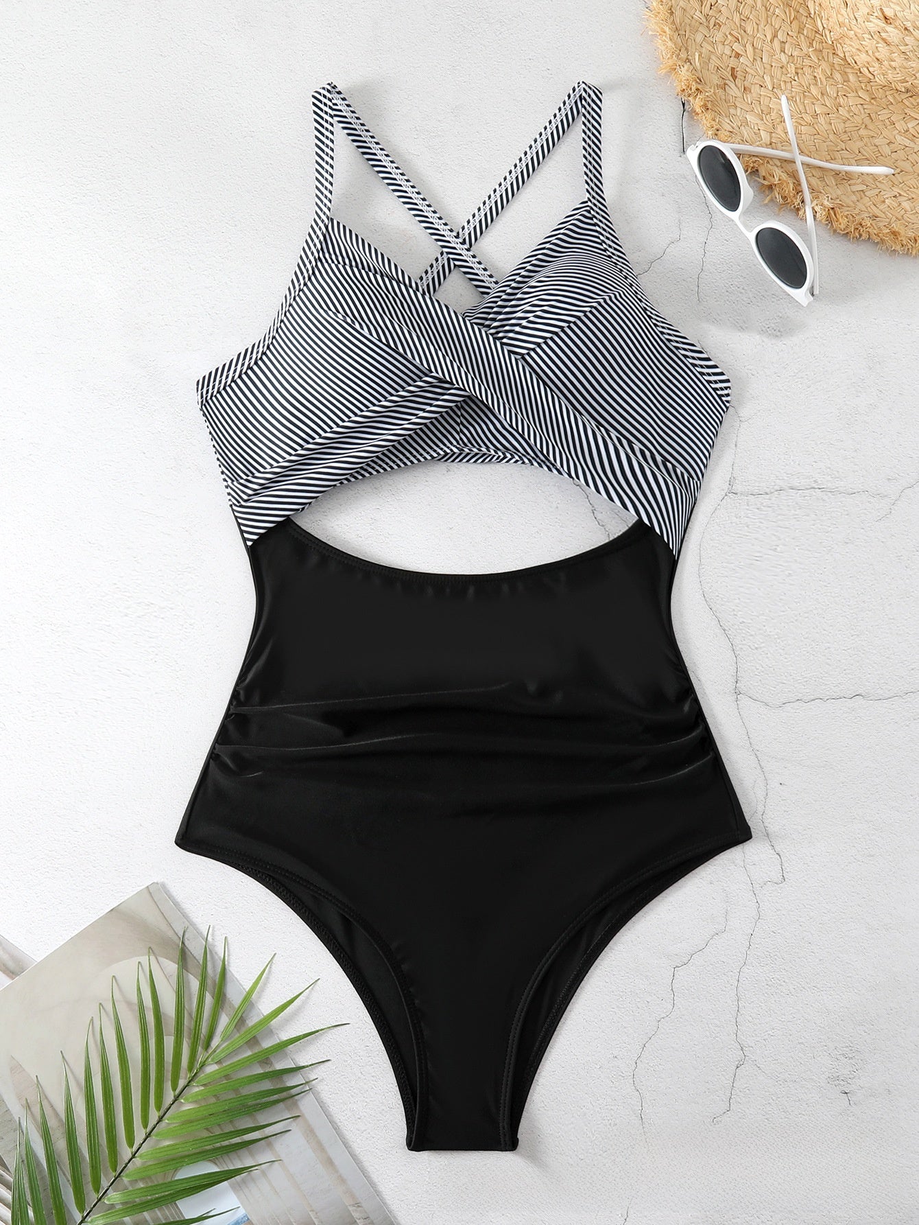 Cross-color-block swimsuit backless