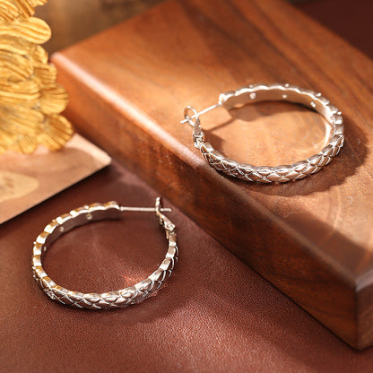 Cross grain earrings