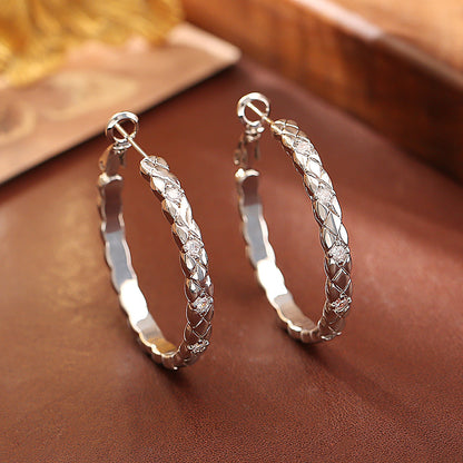 Cross grain earrings