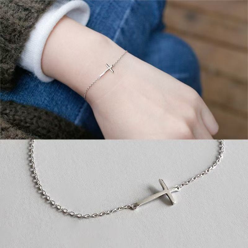 Cross Pendant Bracelet