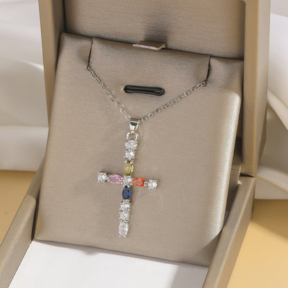 Cross pendant necklace