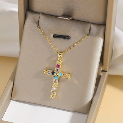 Cross pendant necklace