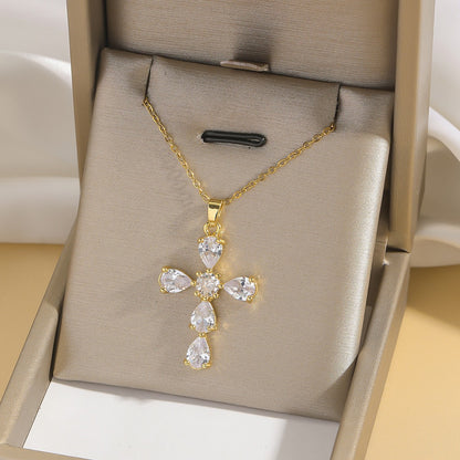 Cross pendant necklace