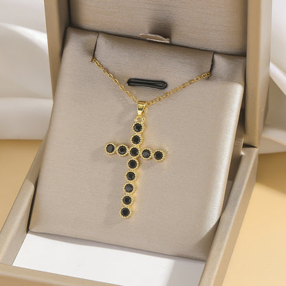 Cross pendant necklace