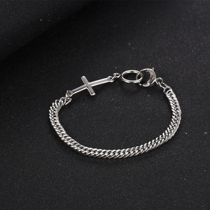 Cross-shaped Cuban chain