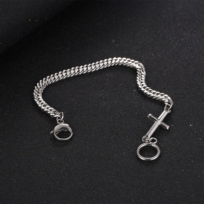 Cross-shaped Cuban chain