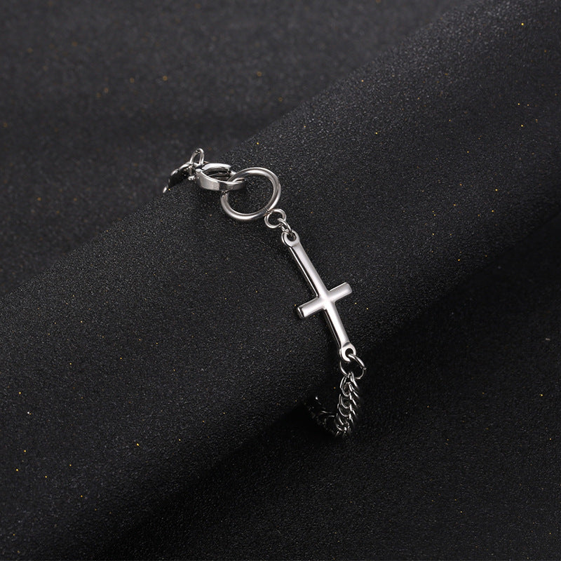 Cross-shaped Cuban chain
