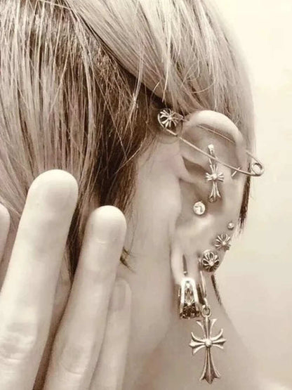 Cross-shaped stud earrings