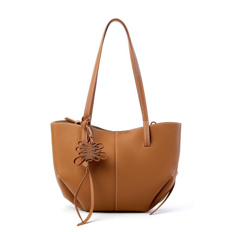 Crossbody leather shoulder bag