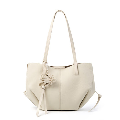 Crossbody leather shoulder bag