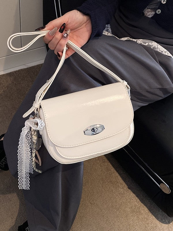 Crossbody saddle bag