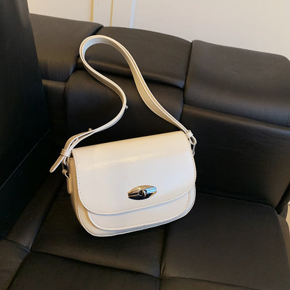 Crossbody saddle bag