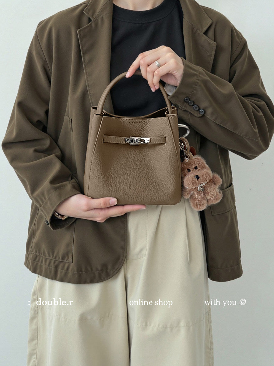 Crossbody shoulder bag