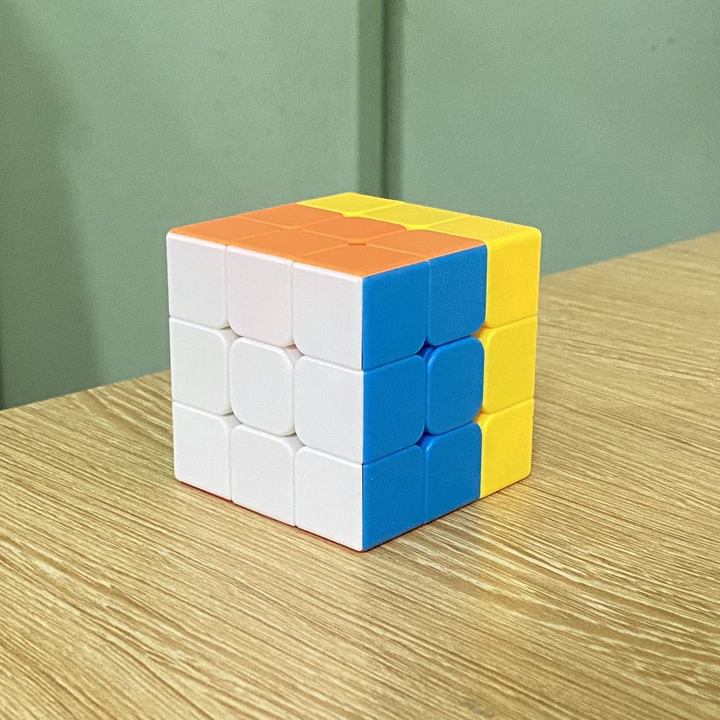Cube toddler toy