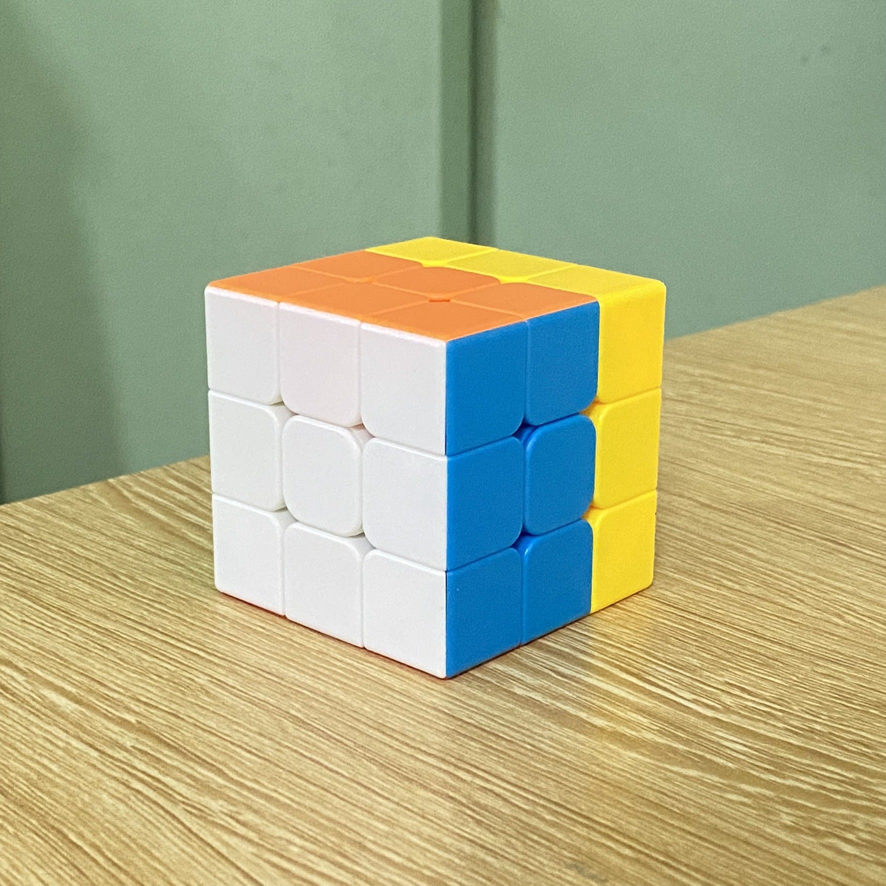 Cube toddler toy