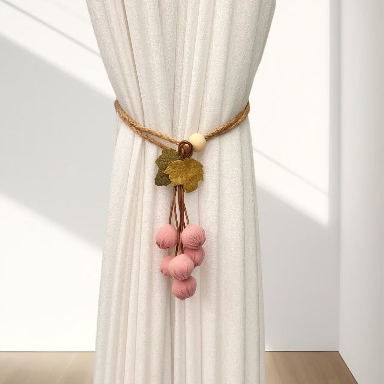 Curtain tie-back