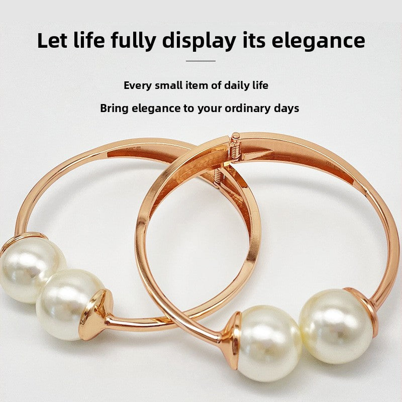 Curtain tiebacks