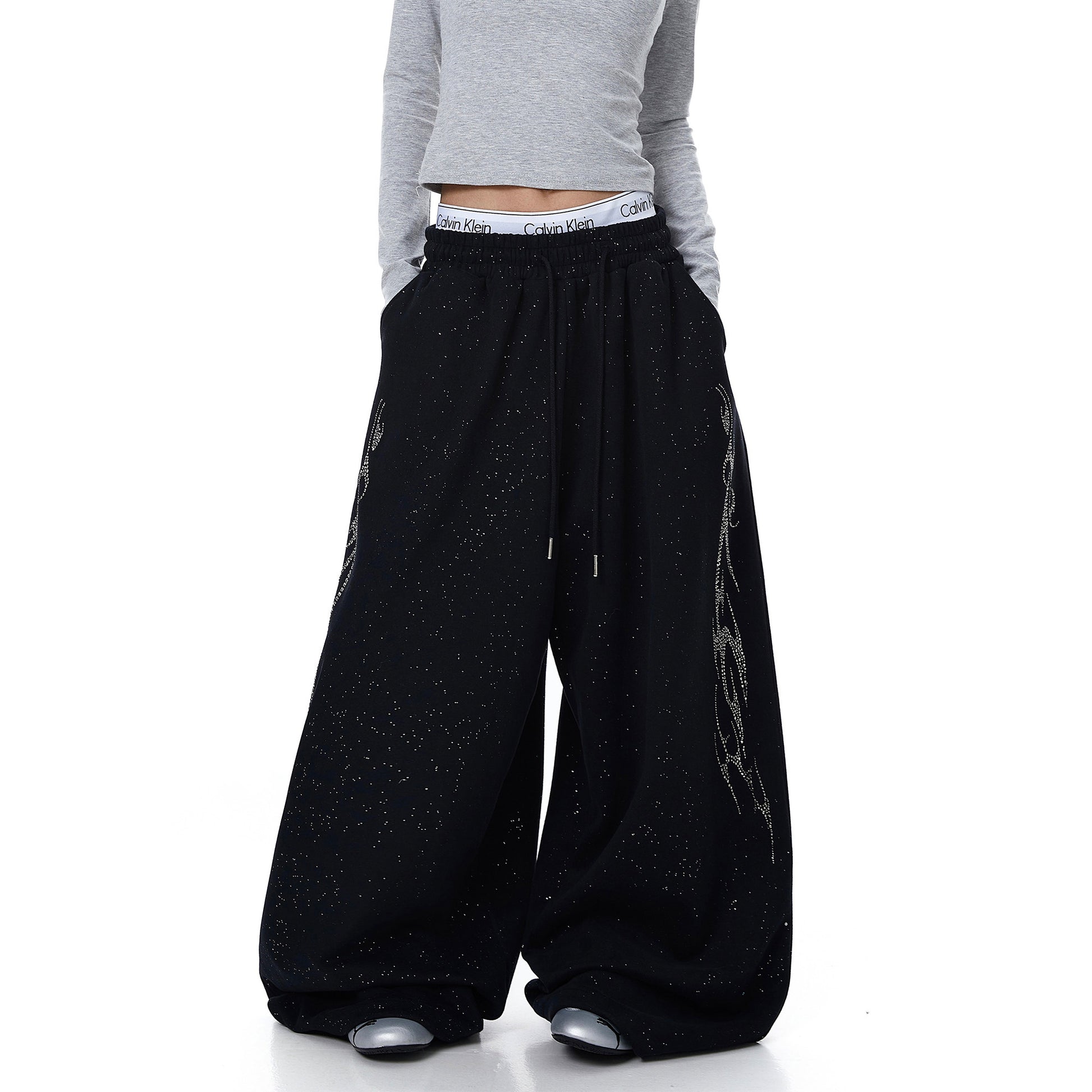 Curved knife style sweatpants, wide-leg pants