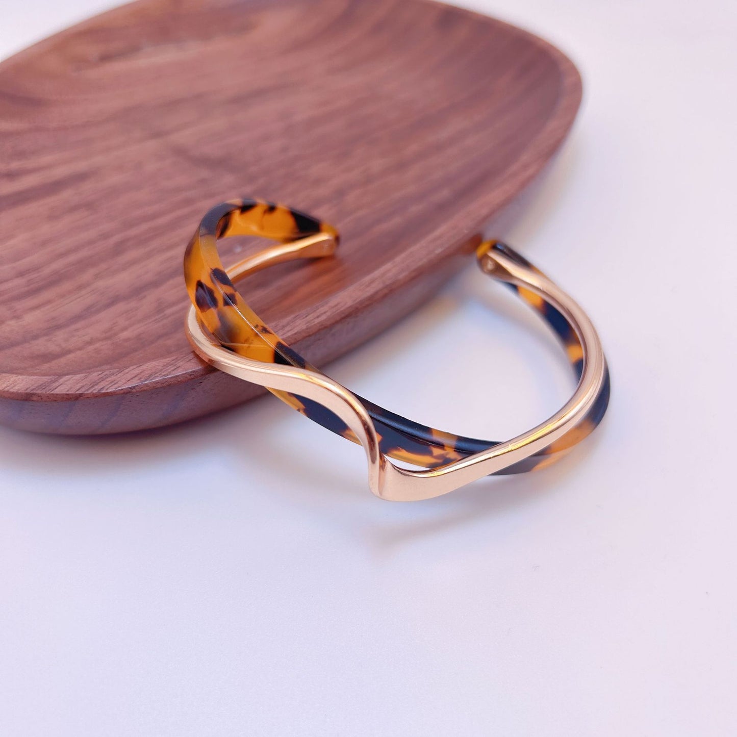 Curved Metal-Texture Bracelet