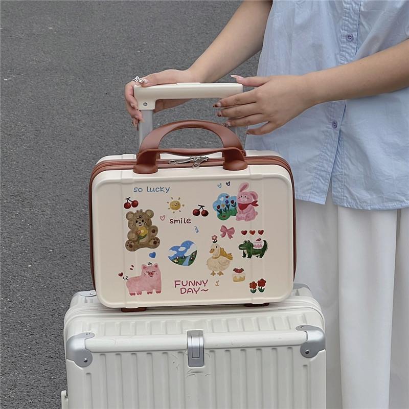 Customizable printed cosmetic cases