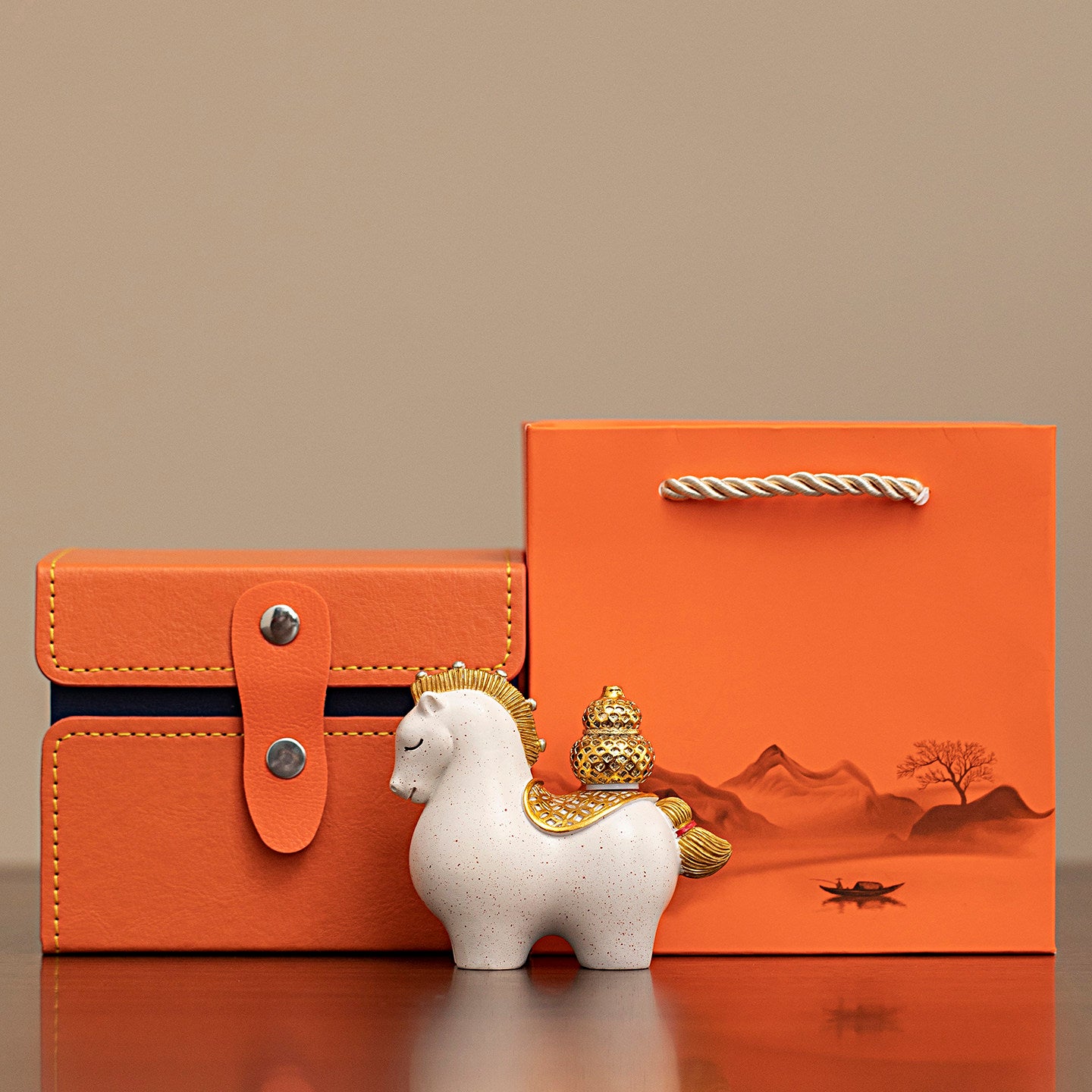 Customized Horse Figurine Gift Set