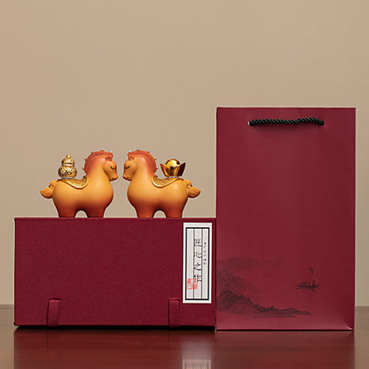 Customized Horse Figurine Gift Set