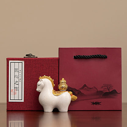Customized Horse Figurine Gift Set