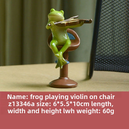 Cute Frog Resin Decorations for Desk and Garden