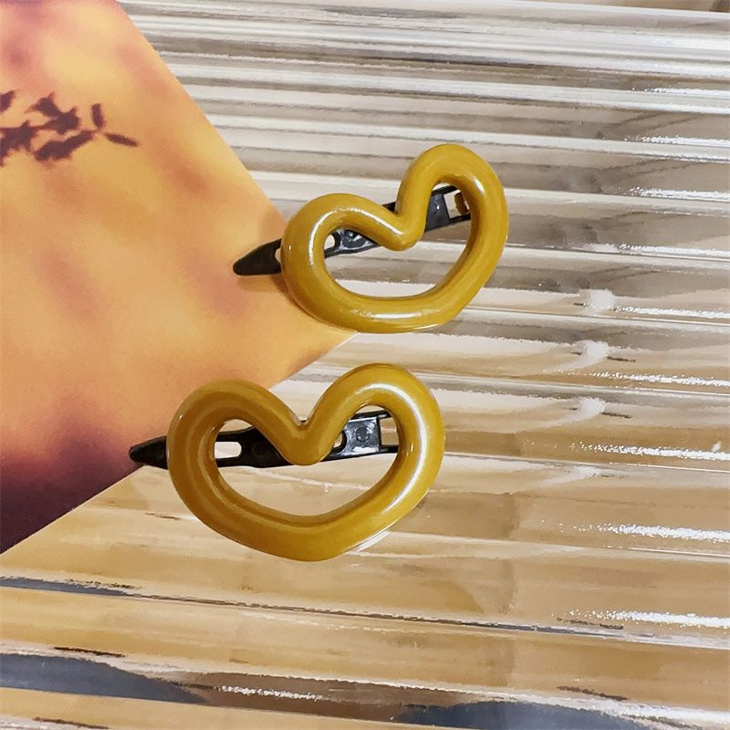 Cute small duckbill clip