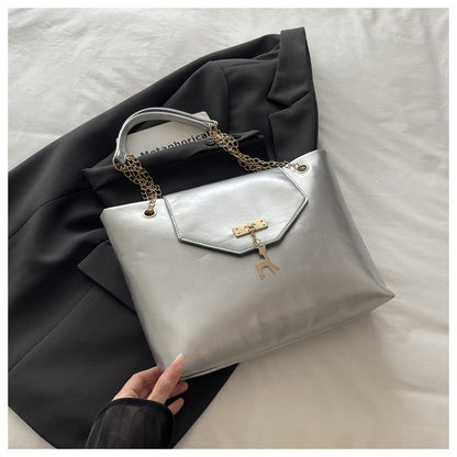 Buy Large Capacity Chain Shoulder Bag – Perfect for Women on the Go