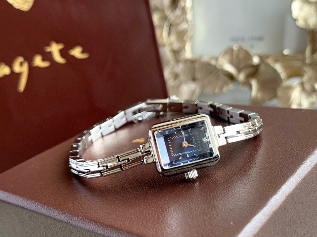 Vintage Square Watch for Women with Dainty Wheat Design
