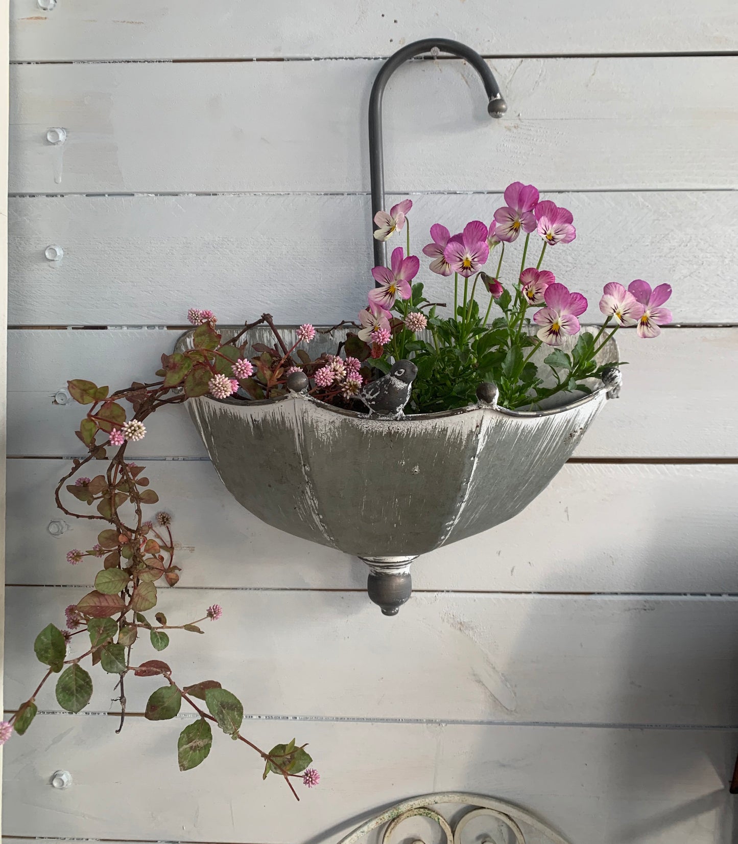 Decorative Bird Umbrella Hanging Flower Pot Stand