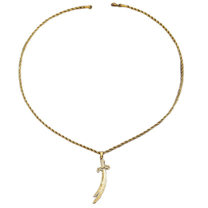 Delicate pendant necklace