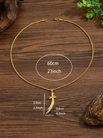 Delicate pendant necklace