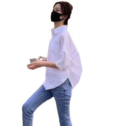 Design-inspired back-hole short-sleeved shirt