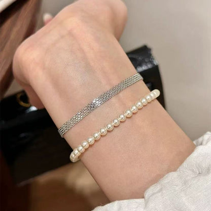Design-inspired bracelet