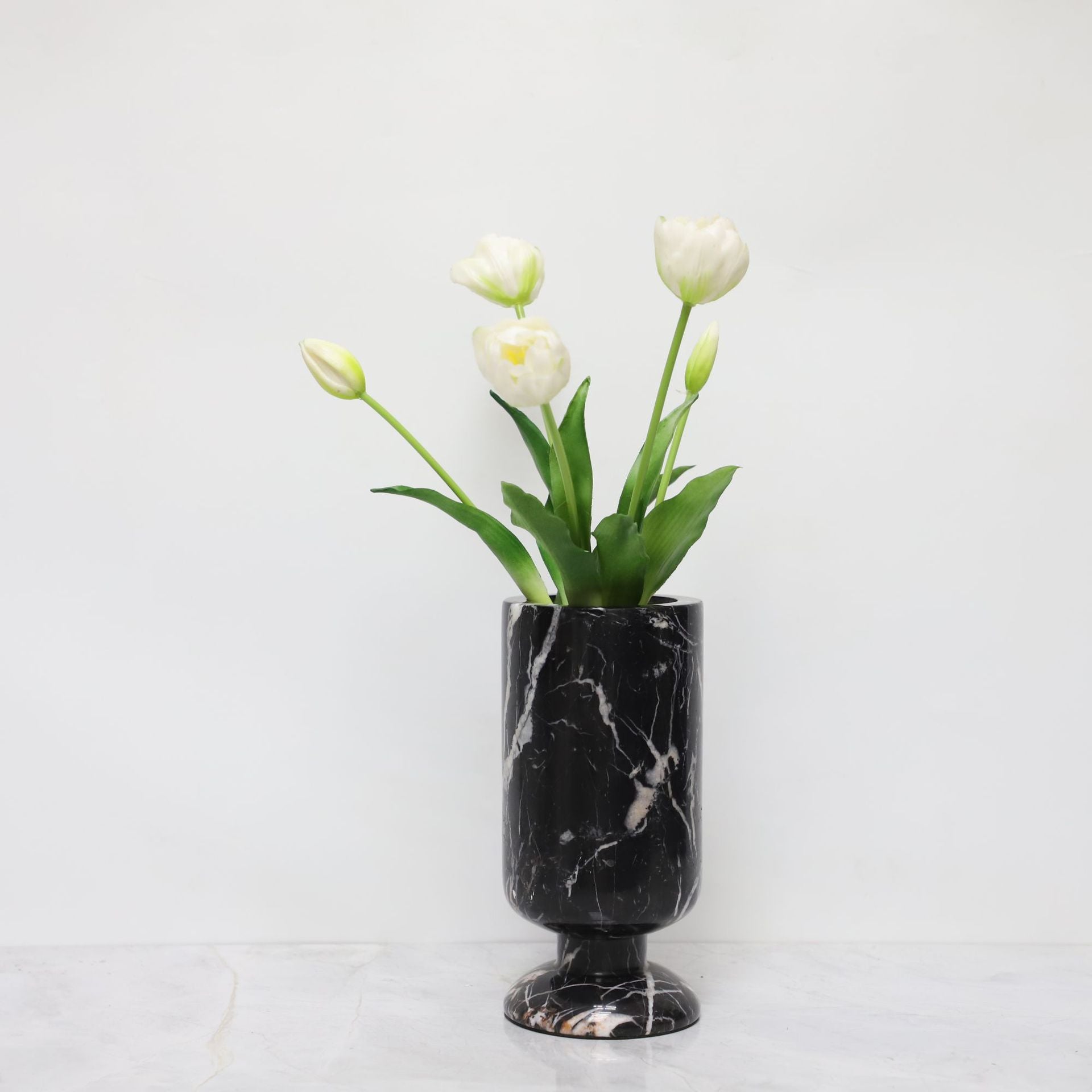Desktop flower vase