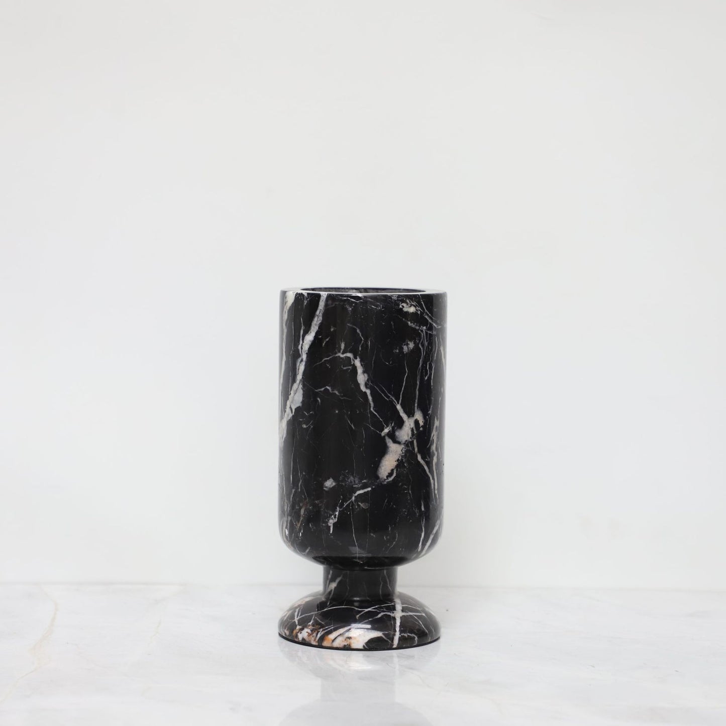 Desktop flower vase