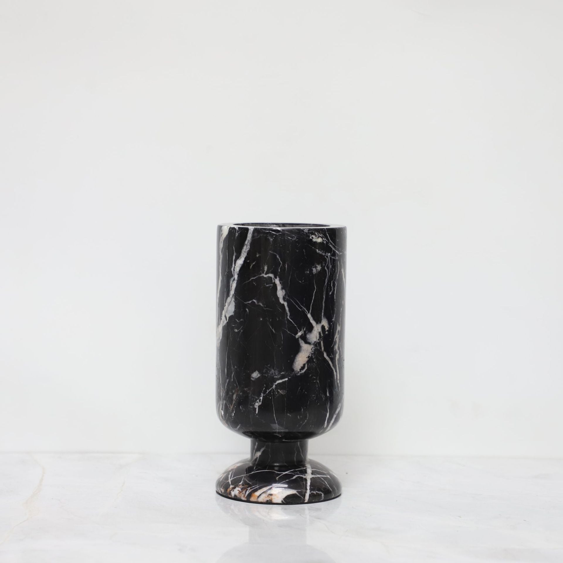 Desktop flower vase