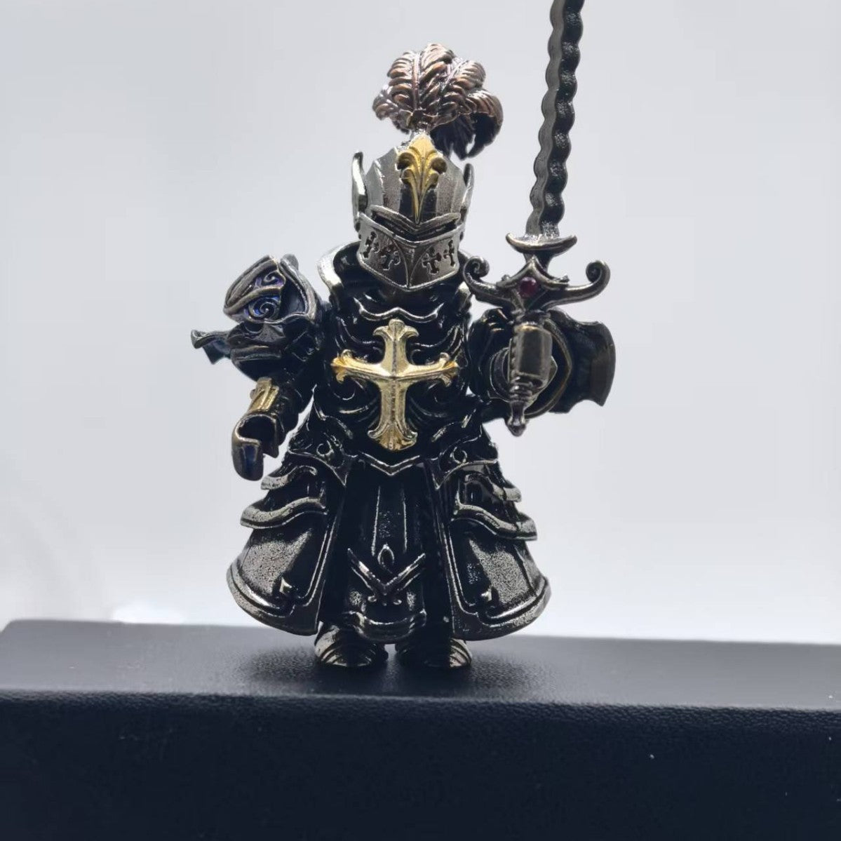 Detachable metal magnet decorative pieces