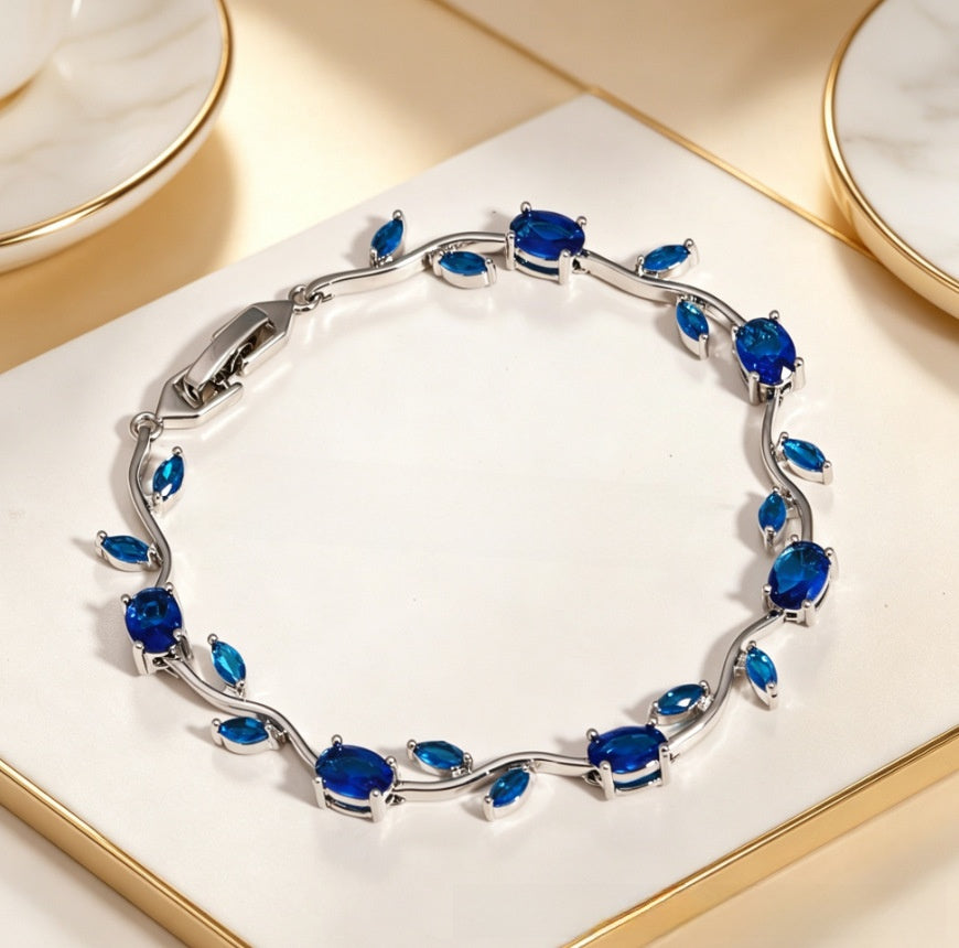 Diamond Inlay Leaf Design Alloy Bracelet