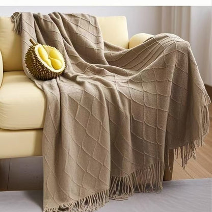 Diamond-shaped sofa blanket throw