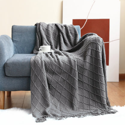 Diamond-shaped sofa blanket throw