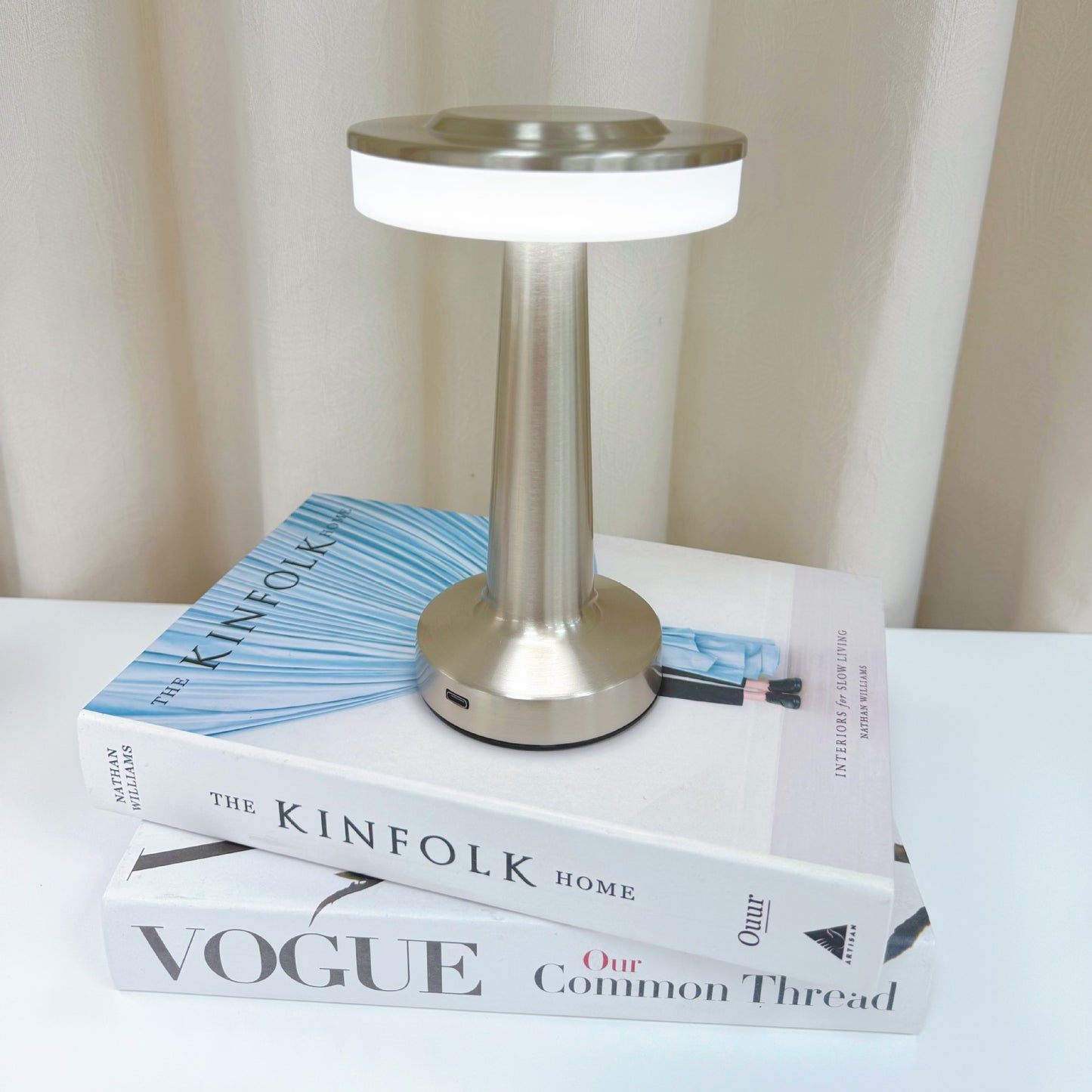Dimmable Table Lamp