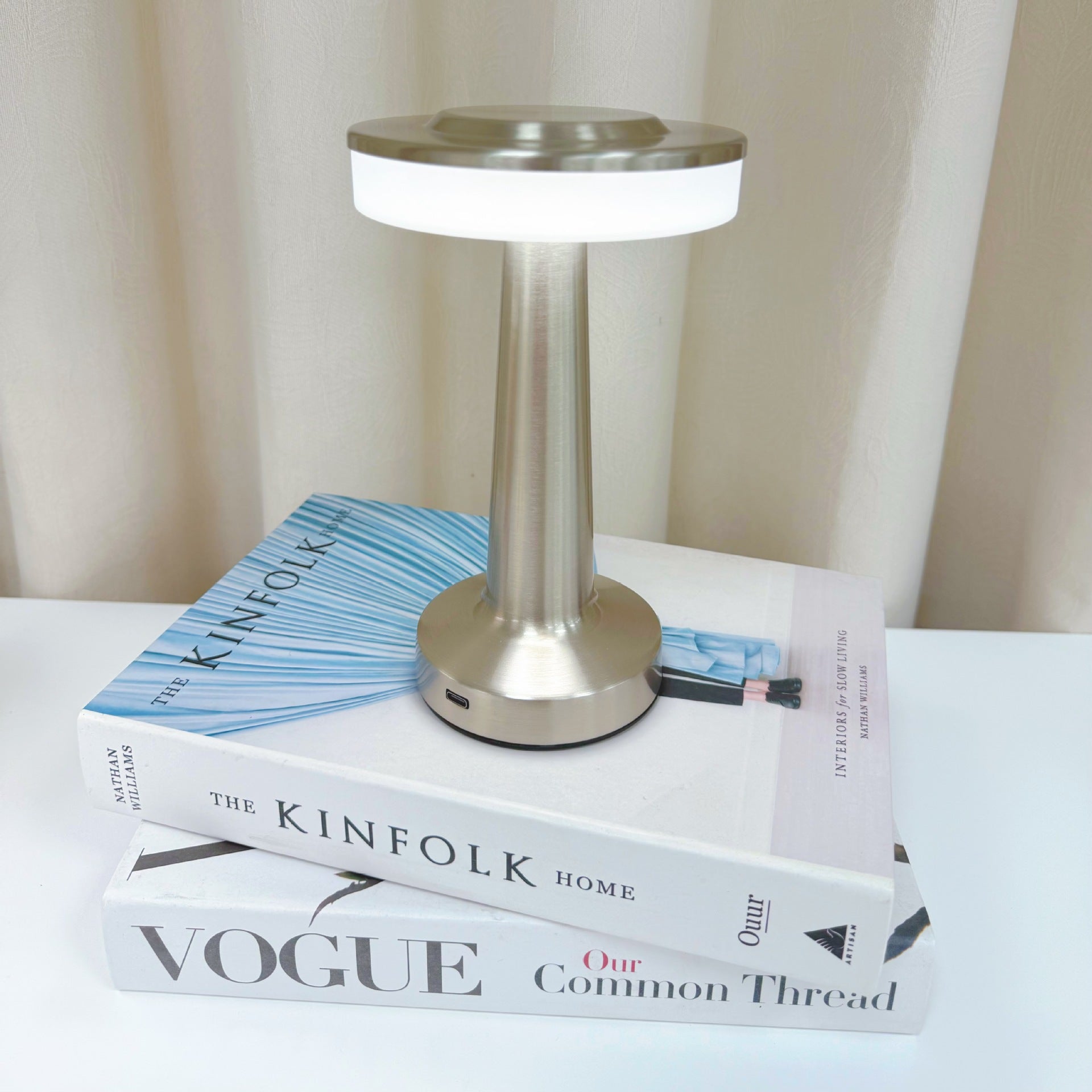 Dimmable Table Lamp