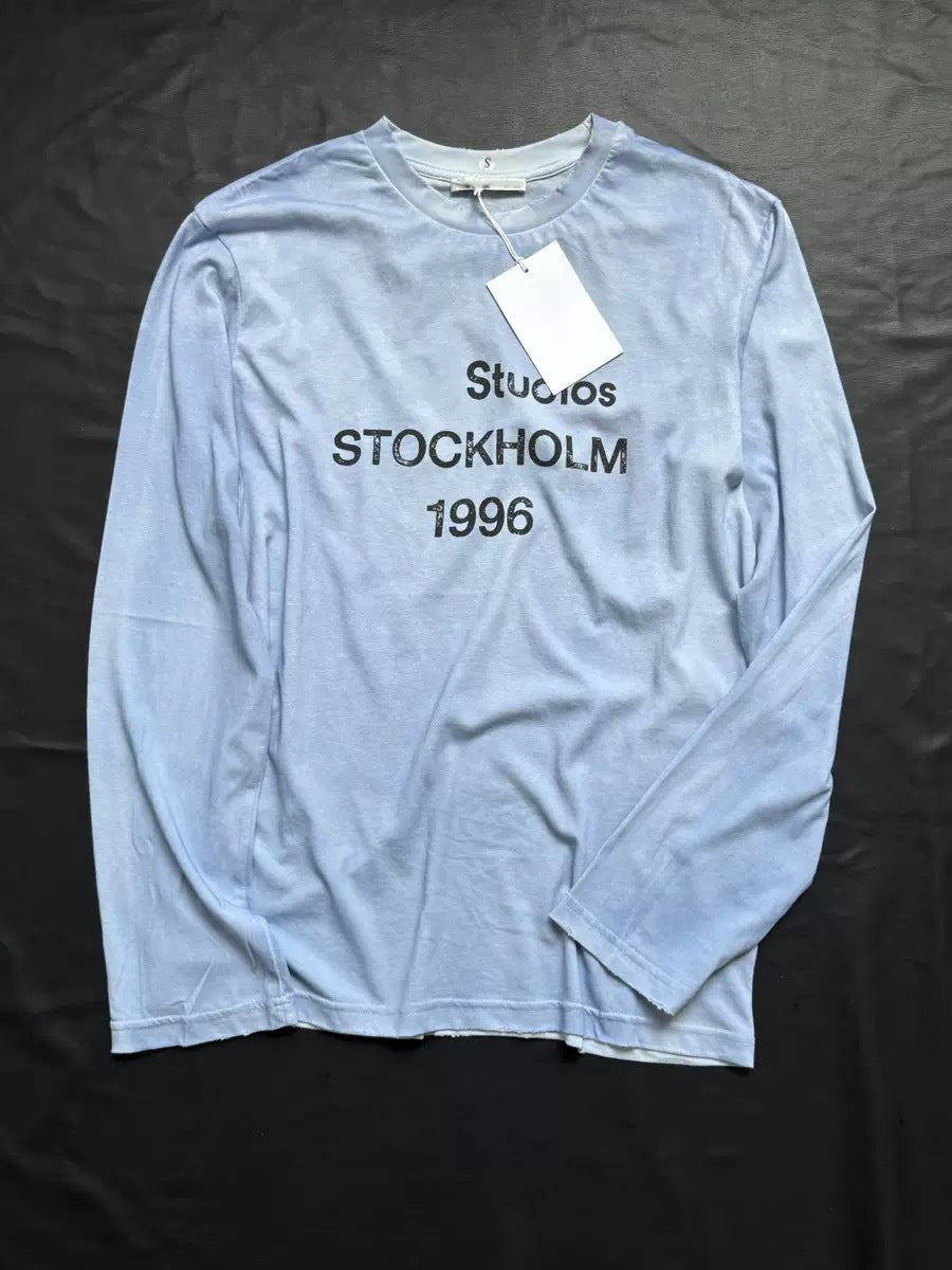 Distressed letter long-sleeved T-shirt
