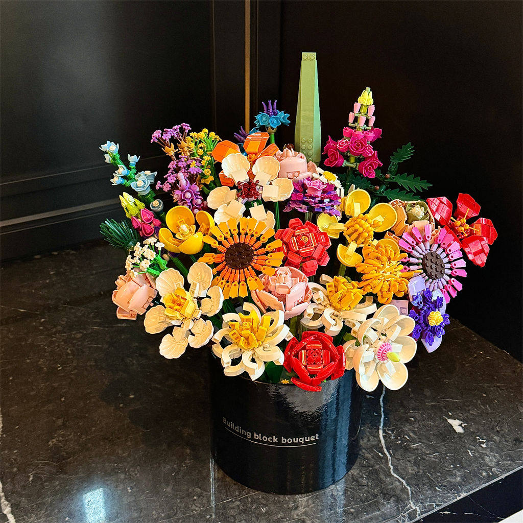 DIY Building Block Flower Bouquet Kit