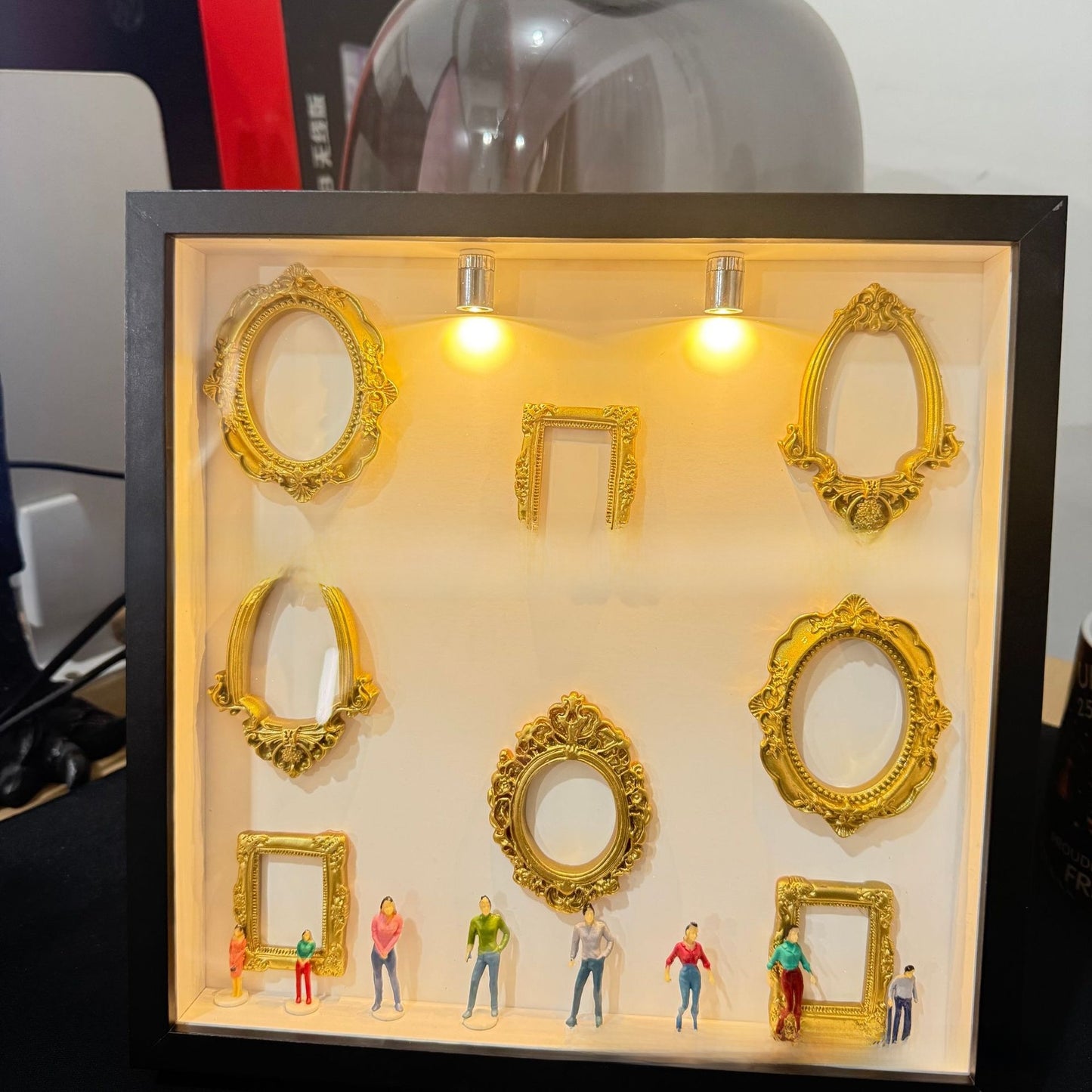 DIY Mini Museum Silhouette Box