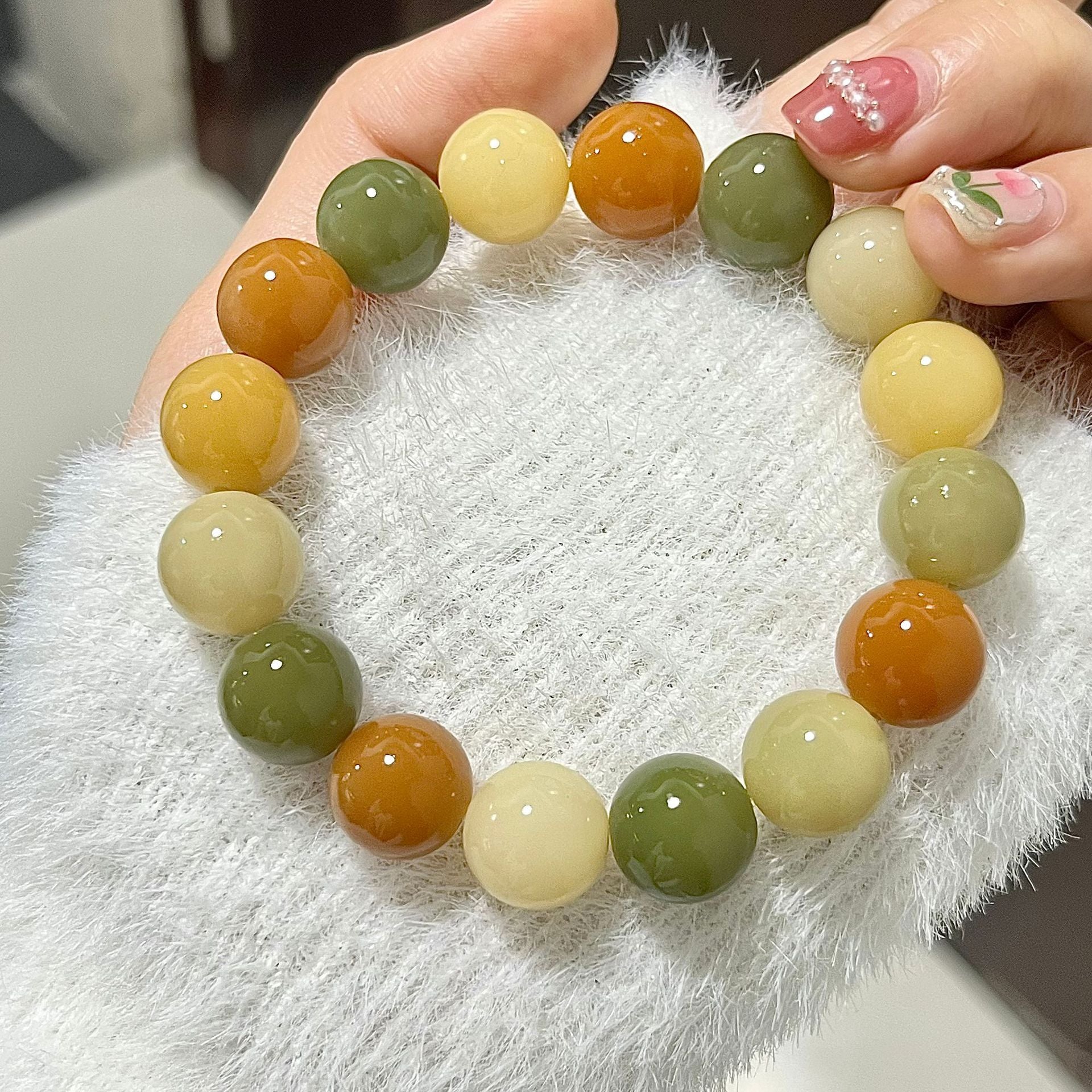 dizzy Rouge round beads Bodhi root bracelets